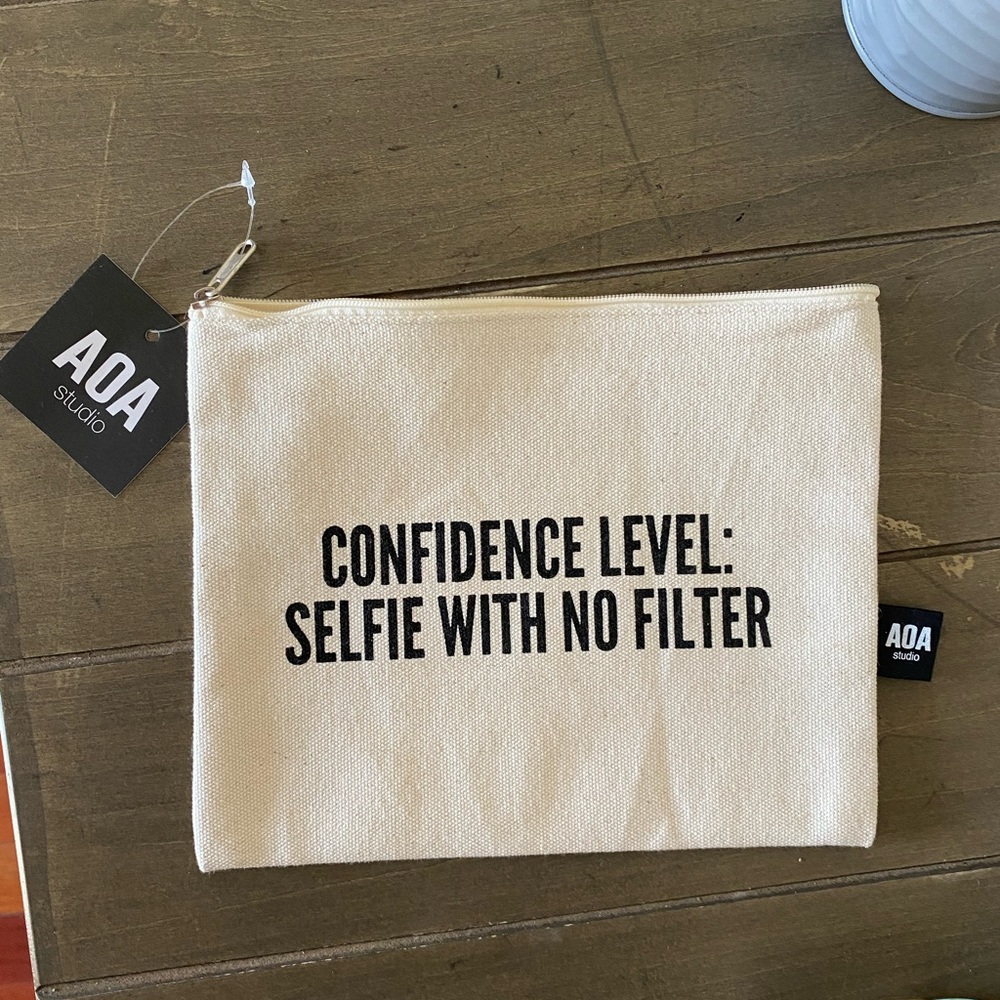 AOA cosmetic pouch